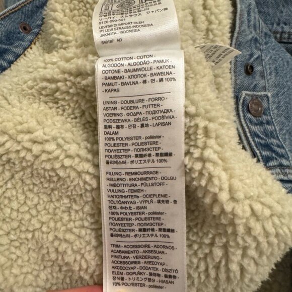 Levi’s Original Sherpa Trucker Jacket - Medium Wash - Picture 7 of 8